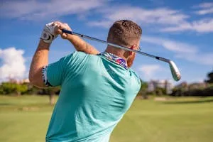Entretien vitres golf spa ou centre de loisirs de prestige — nettoyage surfaces vitrées Côte d'Azur OSMONET