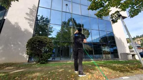 Intervention rapide nettoyage vitres professionnel Côte d'Azur